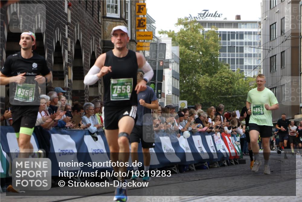 13.09.2026 - 21. swb-Marathon Bremen Strokosch-Dieckow http://msf.ph/oto/10319283 13.09.2026 13:07:42 Ziel 1863, 2706, 3043, 3118, 4743, 4808, 7636, 8060, 8098, 8467, 8980, 9927, 969, 4732, 4852, 7558, 9356, 13160 meine-sportfotos.de