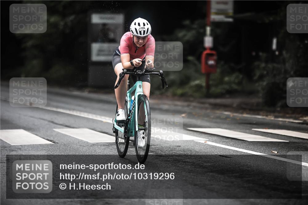 13.09.2026 - Stadtparktriathlon H.Heesch http://msf.ph/oto/10319296 13.09.2026 13:03:34 Radfahren 1097, 1199, 1389 meine-sportfotos.de
