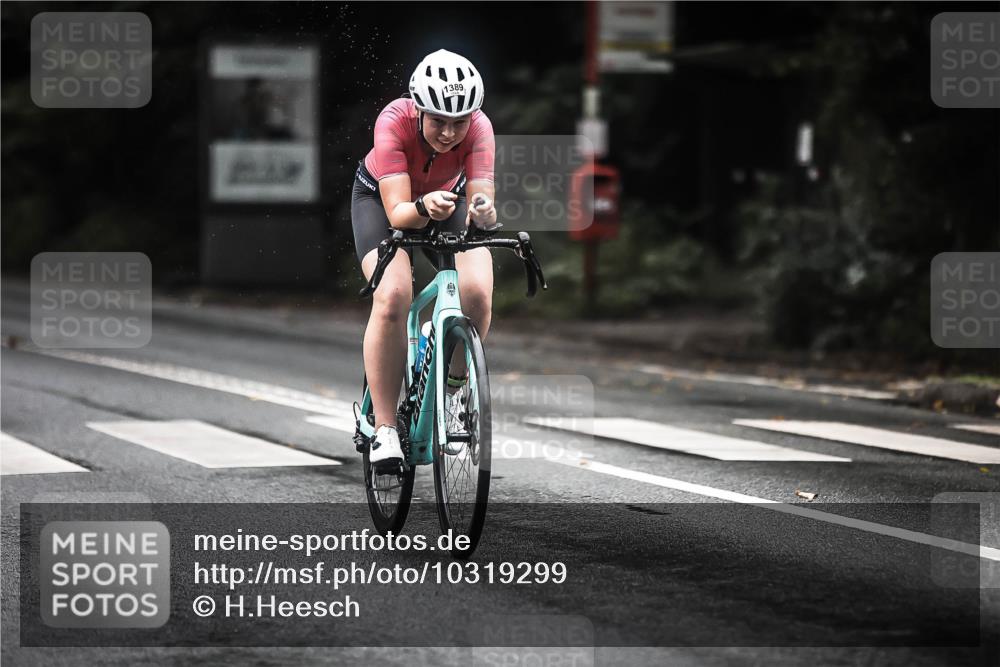 13.09.2026 - Stadtparktriathlon H.Heesch http://msf.ph/oto/10319299 13.09.2026 13:03:34 Radfahren 1097, 1199, 1389 meine-sportfotos.de