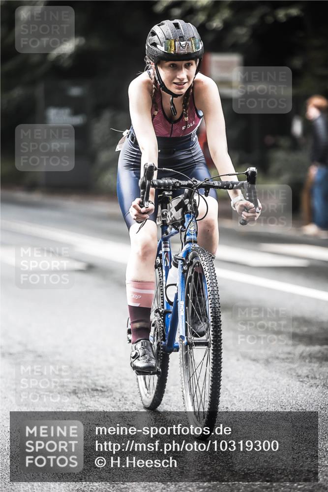 13.09.2026 - Stadtparktriathlon H.Heesch http://msf.ph/oto/10319300 13.09.2026 11:55:14 Radfahren 779, 788, 800, 856, 893, 905, 948 meine-sportfotos.de