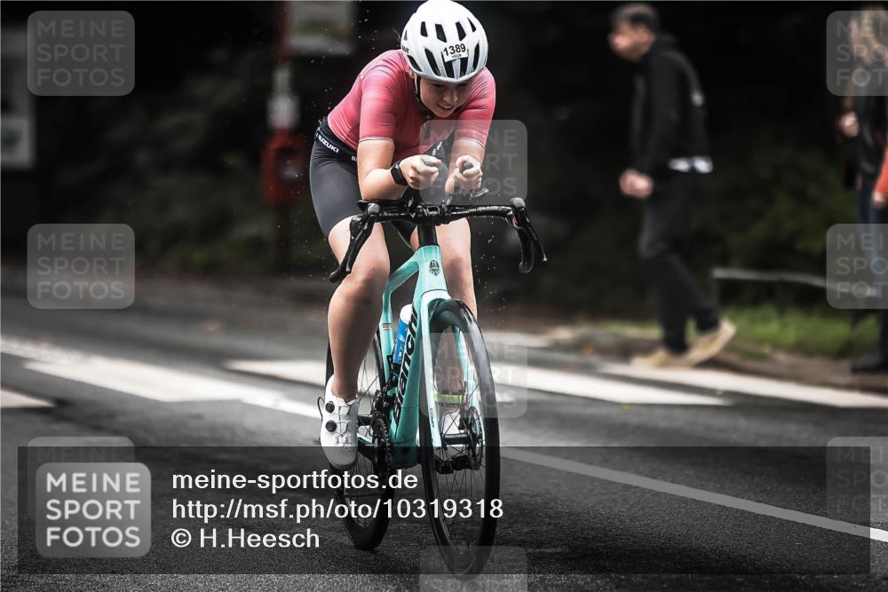 13.09.2026 - Stadtparktriathlon H.Heesch http://msf.ph/oto/10319318 13.09.2026 13:03:34 Radfahren 1097, 1199, 1389 meine-sportfotos.de