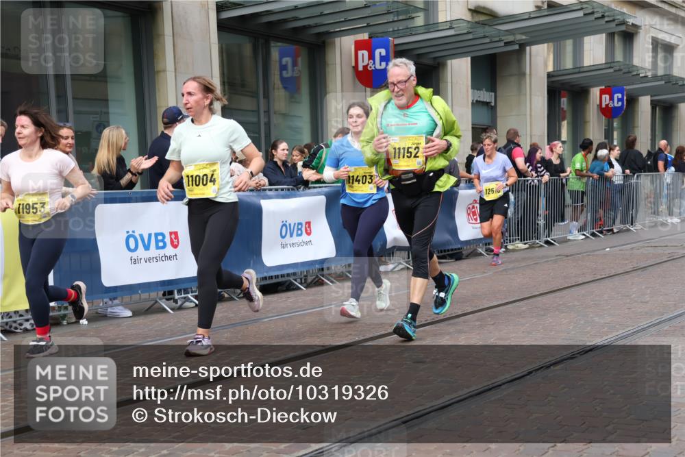 13.09.2026 - 21. swb-Marathon Bremen Strokosch-Dieckow http://msf.ph/oto/10319326 13.09.2026 10:58:17 Ziel 10878, 10879, 11004, 11030, 11152, 11189, 11228, 11384, 11403, 11455, 11488, 11686, 11743, 11750, 11953, 11955, 12180, 12237, 12320, 12499, 12505, 12518, 10249, 10494, 10530, 10543, 10559, 10604, 10673, 10750, 10798, 10826, 10828, 10903, 10914, 10931, 10932, 11120, 11131, 11136, 11202, 11295, 11332, 11388, 11403, 11420, 11750, 11752, 11863, 11884, 11906, 11952, 12017, 12092, 12386, 12387, 12441, 12482 meine-sportfotos.de
