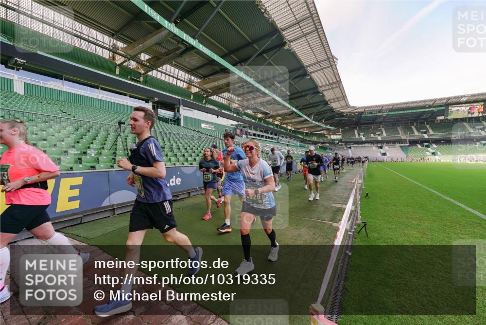 13.09.2026 - 21. swb-Marathon Bremen Michael Burmester http://msf.ph/oto/10319335 13.09.2026 13:18:03 Laufen im Stadion 134, 267, 271, 311, 404, 449, 486, 546, 588, 732, 753, 837, 921, 1057, 1424, 1425, 1431, 1765, 1790, 1813, 1825, 1844, 1868, 1987, 2056, 2067, 2096, 2123, 2137, 2259, 2294, 2357, 2358, 2381, 2389, 2419, 2453, 2532, 2550, 2562, 2586, 2601, 2614, 2647, 2655, 2797, 2821, 2849, 2857, 2879, 2880, 2893, 2984, 2996, 2999, 3096, 3100, 3104, 3146, 3180, 3195, 3210, 3213, 3285, 3314, 3337, 3366, 3421, 3431, 3476, 3479, 3506, 3537, 3548, 3619, 3633, 3654, 3740, 3879, 4478 meine-sportfotos.de