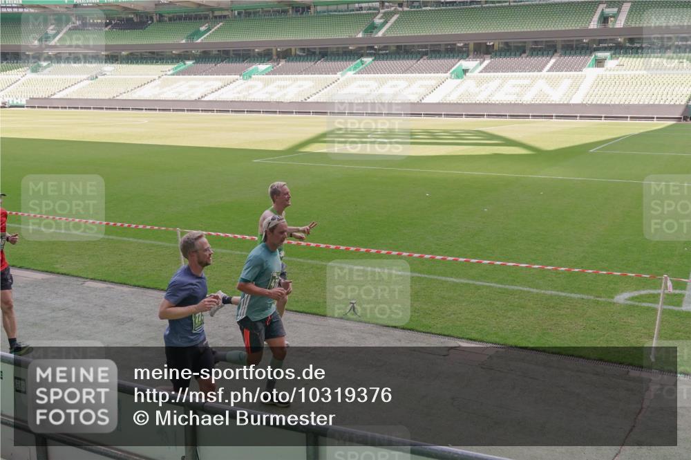 13.09.2026 - 21. swb-Marathon Bremen Michael Burmester http://msf.ph/oto/10319376 13.09.2026 12:54:32 Laufen im Stadion 145, 161, 189, 201, 205, 313, 376, 385, 388, 461, 472, 481, 495, 541, 560, 615, 616, 666, 675, 696, 740, 755, 816, 827, 982, 985, 987, 1053, 1056, 1076, 1197, 1207, 1390, 1419, 1433, 1445, 1468, 1551, 1599, 1631, 1658, 1664, 1704, 1707, 1814, 2055, 2125, 2234, 2251, 2280, 2362, 2383, 2390, 2401, 2422, 2454, 2474, 2499, 2623, 2701, 2733, 2801, 2820, 2824, 2870, 2882, 2913, 2922, 2962, 2971, 2997, 3012, 3054, 3134, 3175, 3206, 3241, 3246, 3346, 3356, 3357, 3413, 3716, 3836 meine-sportfotos.de