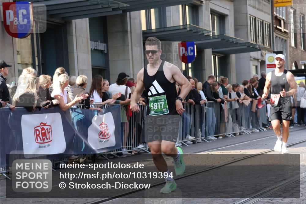 13.09.2026 - 21. swb-Marathon Bremen Strokosch-Dieckow http://msf.ph/oto/10319394 13.09.2026 13:17:29 Ziel 771, 948, 1297, 1797, 2001, 2125, 2234, 2634, 2812, 3051, 3192, 3760, 4171, 4286, 4374, 4498, 4499, 4620, 5041, 5530, 5817, 5935, 7901, 8250, 8805, 8869, 9400, 9505, 9595, 9596, 9837, 13041, 13107, 560, 842, 2008, 2052, 3148, 4805, 5550, 6095, 6624, 6734, 6759, 6803, 8100, 8253, 8418, 8446, 8532, 8714, 9075 meine-sportfotos.de