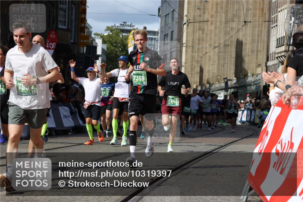 13.09.2026 - 21. swb-Marathon Bremen Strokosch-Dieckow http://msf.ph/oto/10319397 13.09.2026 13:31:04 Ziel 244, 625, 800, 834, 1533, 1771, 1841, 1926, 1941, 2369, 2452, 2723, 2985, 4206, 4251, 4332, 4342, 4425, 4757, 4920, 5551, 5600, 5681, 5802, 5822, 5900, 6134, 6343, 6347, 6523, 7012, 7253, 7567, 7645, 9290, 9507, 9653, 9692, 9699, 9767, 9825, 13090, 217, 1398, 2244, 2513, 2802, 3396, 3762, 4477, 4647, 5673, 5720, 5846, 6419, 6619, 6732, 7296, 7359, 7812, 7882, 8035, 8097, 8342, 8382, 8726, 9147, 9274, 9337, 9822, 9969, 9977, 13066 meine-sportfotos.de