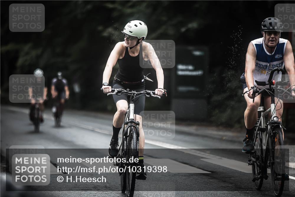 13.09.2026 - Stadtparktriathlon H.Heesch http://msf.ph/oto/10319398 13.09.2026 13:03:42 Radfahren 1199, 1200, 1218, 1225, 1226, 1311, 1427 meine-sportfotos.de