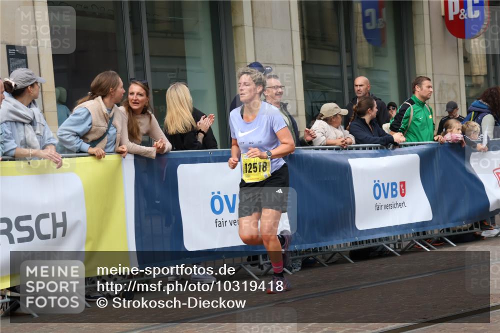 13.09.2026 - 21. swb-Marathon Bremen Strokosch-Dieckow http://msf.ph/oto/10319418 13.09.2026 10:58:19 Ziel 10832, 10878, 10879, 10948, 11004, 11030, 11152, 11189, 11228, 11384, 11455, 11488, 11686, 11743, 11953, 11955, 12180, 12237, 12320, 12499, 12505, 12518, 10249, 10494, 10530, 10543, 10604, 10673, 10750, 10798, 10826, 10828, 10903, 10914, 10931, 10932, 11120, 11131, 11202, 11295, 11388, 11403, 11420, 11686, 11750, 11752, 11863, 11884, 11906, 11952, 12017, 12092, 12386, 12387, 12441, 12482 meine-sportfotos.de