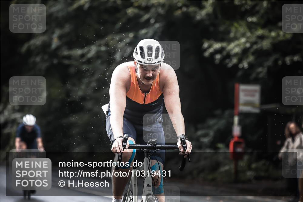 13.09.2026 - Stadtparktriathlon H.Heesch http://msf.ph/oto/10319431 13.09.2026 11:55:27 Radfahren 831, 867, 925 meine-sportfotos.de