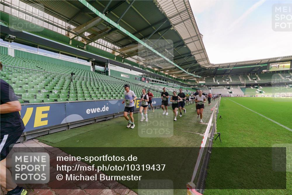 13.09.2026 - 21. swb-Marathon Bremen Michael Burmester http://msf.ph/oto/10319437 13.09.2026 13:18:14 Laufen im Stadion 267, 311, 404, 449, 486, 546, 588, 732, 753, 837, 921, 1057, 1424, 1425, 1431, 1765, 1790, 1813, 1844, 1868, 1987, 2056, 2067, 2096, 2123, 2137, 2224, 2294, 2357, 2358, 2389, 2419, 2453, 2532, 2550, 2586, 2601, 2614, 2622, 2647, 2655, 2786, 2821, 2845, 2849, 2857, 2879, 2880, 2893, 2944, 2984, 2999, 3096, 3100, 3104, 3146, 3180, 3195, 3210, 3213, 3285, 3287, 3314, 3337, 3421, 3431, 3476, 3479, 3506, 3537, 3548, 3619, 3633, 3654, 3740, 3879, 4478 meine-sportfotos.de