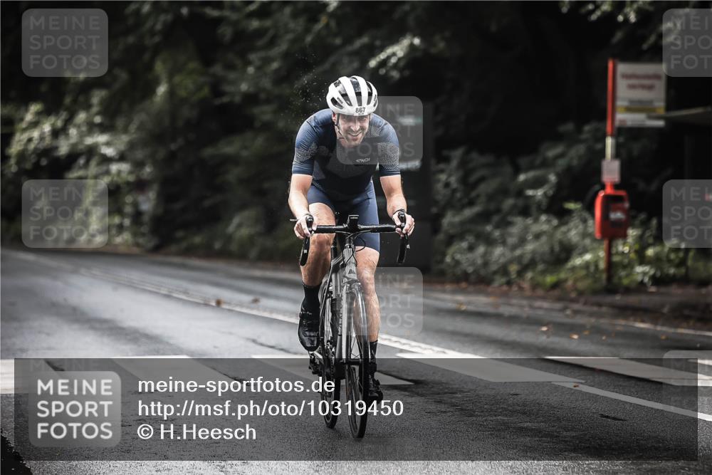 13.09.2026 - Stadtparktriathlon H.Heesch http://msf.ph/oto/10319450 13.09.2026 11:55:28 Radfahren 831, 867, 925 meine-sportfotos.de