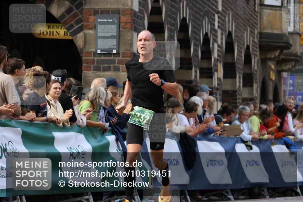 13.09.2026 - 21. swb-Marathon Bremen Strokosch-Dieckow http://msf.ph/oto/10319451 13.09.2026 13:07:47 Ziel 819, 2135, 2706, 3043, 3118, 4743, 4808, 7803, 8060, 8098, 8467, 4732, 6692, 13091, 13160 meine-sportfotos.de