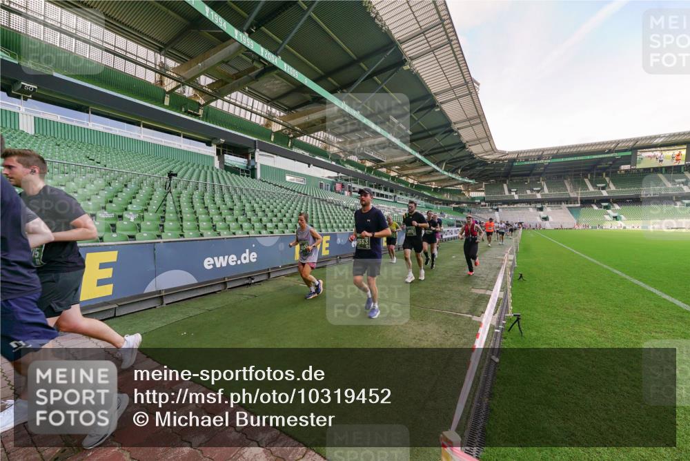 13.09.2026 - 21. swb-Marathon Bremen Michael Burmester http://msf.ph/oto/10319452 13.09.2026 13:18:17 Laufen im Stadion 311, 404, 449, 486, 546, 588, 732, 753, 837, 921, 1057, 1424, 1425, 1431, 1506, 1765, 1790, 1813, 1844, 1868, 2056, 2067, 2096, 2123, 2137, 2224, 2294, 2357, 2358, 2389, 2419, 2453, 2532, 2550, 2557, 2586, 2601, 2614, 2622, 2647, 2655, 2786, 2821, 2845, 2849, 2857, 2879, 2880, 2893, 2944, 2984, 2999, 3072, 3096, 3100, 3104, 3146, 3180, 3195, 3210, 3213, 3285, 3287, 3314, 3337, 3421, 3431, 3476, 3479, 3506, 3537, 3548, 3619, 3633, 3654, 3740, 3879, 4478 meine-sportfotos.de