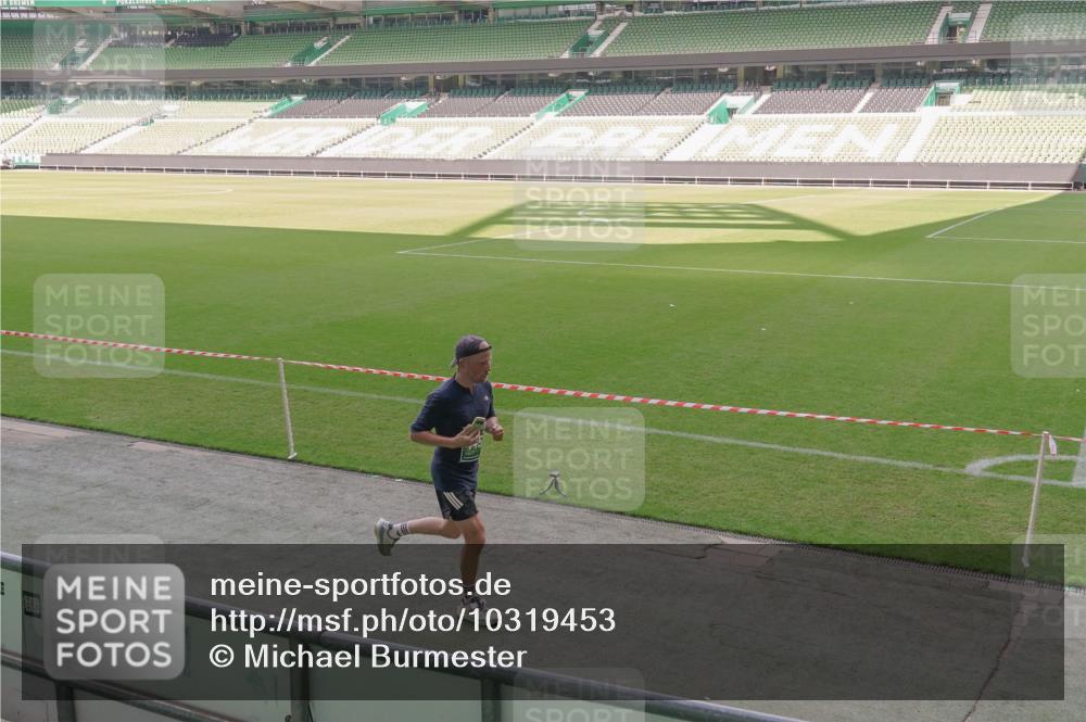 13.09.2026 - 21. swb-Marathon Bremen Michael Burmester http://msf.ph/oto/10319453 13.09.2026 12:54:36 Laufen im Stadion 145, 161, 189, 201, 205, 313, 376, 385, 388, 461, 472, 481, 495, 541, 560, 615, 616, 666, 675, 696, 740, 755, 816, 827, 982, 987, 1053, 1056, 1076, 1197, 1207, 1390, 1419, 1433, 1445, 1468, 1551, 1599, 1631, 1658, 1664, 1704, 1707, 1814, 2055, 2125, 2234, 2251, 2280, 2362, 2383, 2390, 2401, 2422, 2454, 2474, 2499, 2623, 2701, 2733, 2801, 2820, 2824, 2870, 2882, 2913, 2922, 2962, 2971, 2997, 3012, 3054, 3134, 3175, 3206, 3241, 3246, 3346, 3356, 3357, 3413, 3706, 3716, 3836, 4137 meine-sportfotos.de