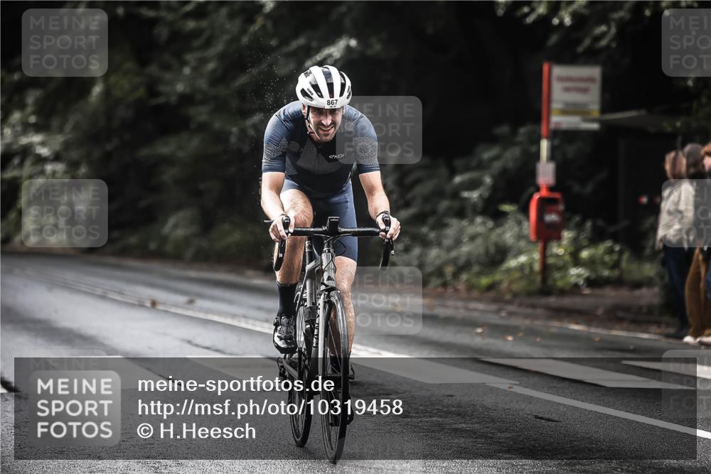 13.09.2026 - Stadtparktriathlon H.Heesch http://msf.ph/oto/10319458 13.09.2026 11:55:28 Radfahren 831, 867, 925 meine-sportfotos.de