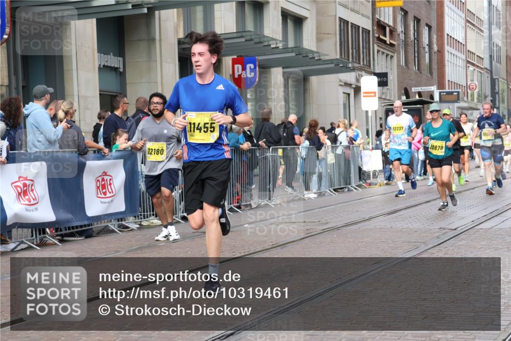 13.09.2026 - 21. swb-Marathon Bremen Strokosch-Dieckow http://msf.ph/oto/10319461 13.09.2026 10:58:22 Ziel 10254, 10485, 10794, 10832, 10878, 10879, 10948, 11030, 11189, 11228, 11384, 11488, 11743, 11955, 12176, 12180, 12237, 12320, 12499, 12505, 10249, 10494, 10530, 10543, 10604, 10673, 10750, 10798, 10826, 10828, 10903, 10914, 10931, 10932, 11004, 11120, 11131, 11152, 11202, 11295, 11388, 11403, 11420, 11455, 11686, 11750, 11752, 11884, 11906, 11952, 11953, 12017, 12092, 12386, 12387, 12441, 12482, 12518 meine-sportfotos.de