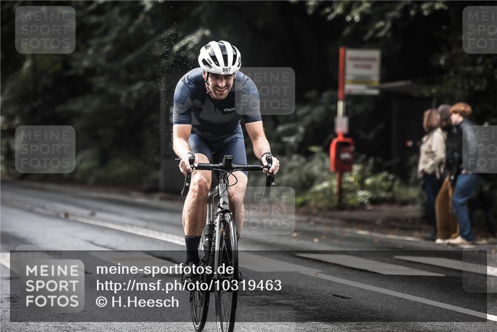 13.09.2026 - Stadtparktriathlon H.Heesch http://msf.ph/oto/10319463 13.09.2026 11:55:29 Radfahren 826, 831, 867, 925 meine-sportfotos.de