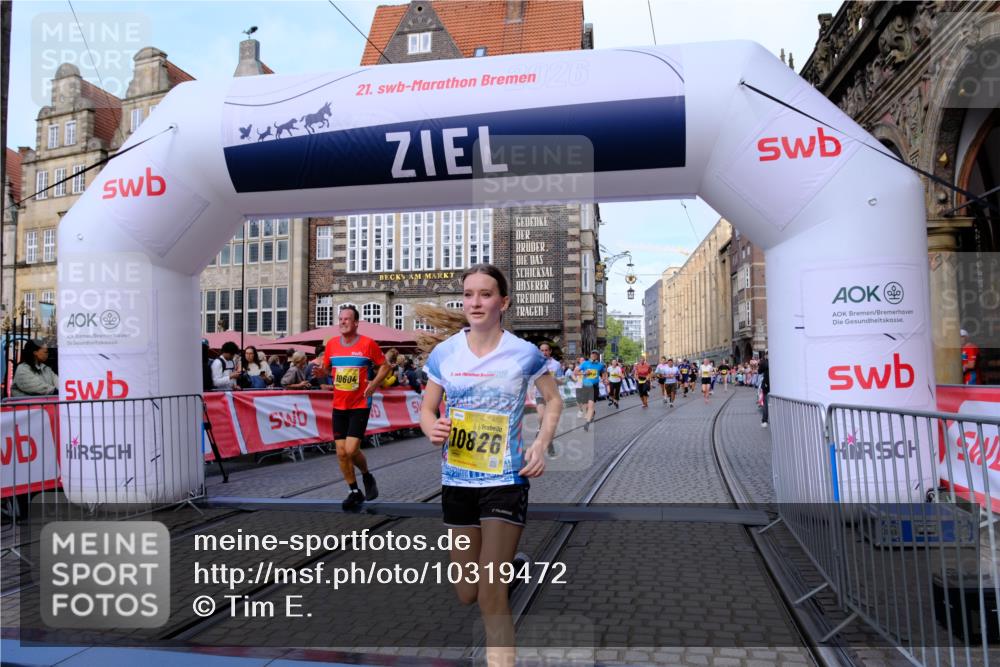 13.09.2026 - 21. swb-Marathon Bremen Tim E. http://msf.ph/oto/10319472 13.09.2026 10:58:20 Ziel 10078, 10494, 10543, 10559, 10565, 10604, 10673, 10826, 10828, 10903, 10914, 10931, 10932, 11136, 11295, 11332, 11752, 11824, 11863, 11884, 12441, 12482, 12551 meine-sportfotos.de
