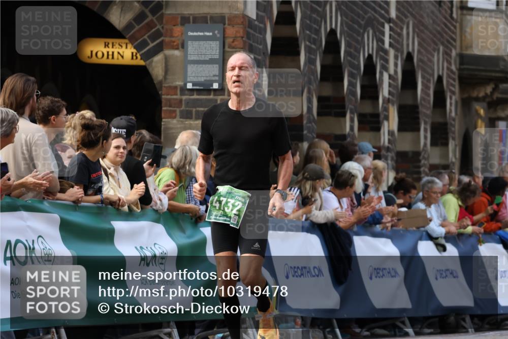 13.09.2026 - 21. swb-Marathon Bremen Strokosch-Dieckow http://msf.ph/oto/10319478 13.09.2026 13:07:47 Ziel 819, 2135, 2706, 3043, 3118, 4743, 4808, 7803, 8060, 8098, 8467, 4732, 6692, 13091, 13160 meine-sportfotos.de