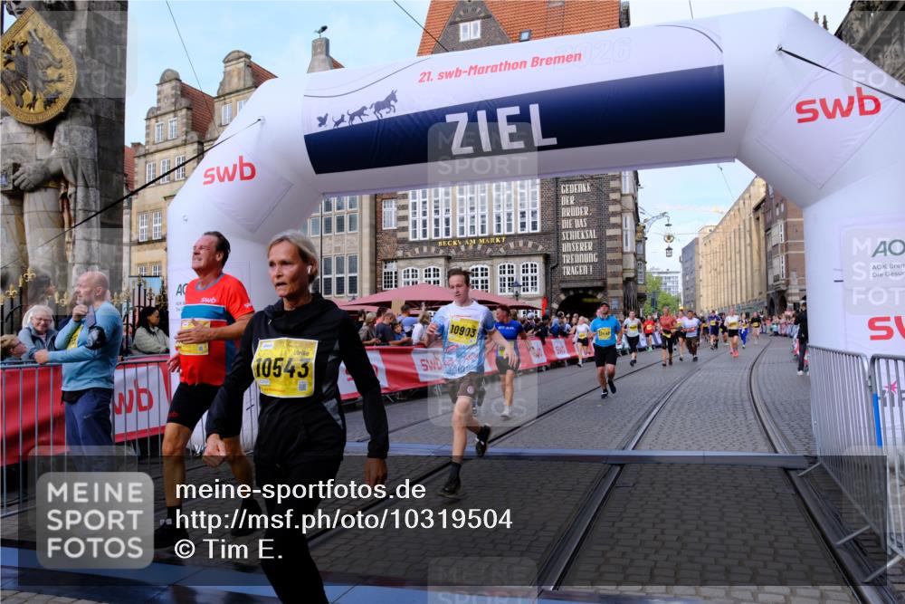 13.09.2026 - 21. swb-Marathon Bremen Tim E. http://msf.ph/oto/10319504 13.09.2026 10:58:22 Ziel 10494, 10543, 10559, 10604, 10673, 10798, 10826, 10828, 10903, 10914, 10931, 10932, 11136, 11295, 11332, 11388, 11752, 11863, 11884, 12386, 12387, 12441, 12482, 12551 meine-sportfotos.de