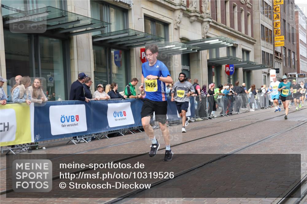 13.09.2026 - 21. swb-Marathon Bremen Strokosch-Dieckow http://msf.ph/oto/10319526 13.09.2026 10:58:23 Ziel 10254, 10485, 10794, 10832, 10878, 10879, 10948, 11030, 11189, 11228, 11384, 11488, 11743, 11955, 12176, 12180, 12237, 12320, 12499, 12505, 10249, 10494, 10530, 10543, 10604, 10673, 10750, 10798, 10826, 10828, 10903, 10914, 10931, 10932, 11004, 11120, 11131, 11152, 11202, 11295, 11388, 11403, 11420, 11455, 11686, 11750, 11752, 11884, 11906, 11952, 11953, 12017, 12092, 12386, 12387, 12441, 12482, 12518 meine-sportfotos.de
