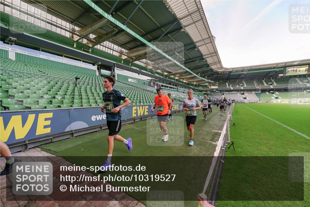 13.09.2026 - 21. swb-Marathon Bremen Michael Burmester http://msf.ph/oto/10319527 13.09.2026 13:18:24 Laufen im Stadion 311, 404, 449, 486, 546, 588, 732, 753, 837, 921, 1057, 1424, 1425, 1431, 1506, 1765, 1790, 1813, 1844, 1868, 2056, 2067, 2096, 2123, 2137, 2224, 2294, 2357, 2358, 2389, 2419, 2453, 2532, 2550, 2557, 2563, 2586, 2601, 2614, 2622, 2647, 2655, 2786, 2845, 2849, 2857, 2879, 2880, 2893, 2944, 2983, 2984, 2999, 3046, 3072, 3096, 3100, 3104, 3146, 3180, 3189, 3195, 3198, 3210, 3285, 3287, 3314, 3337, 3421, 3431, 3476, 3479, 3506, 3537, 3548, 3619, 3633, 3654, 3740, 3879, 4478 meine-sportfotos.de