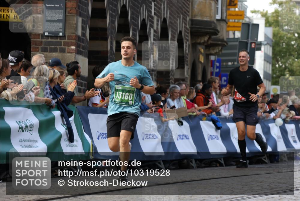 13.09.2026 - 21. swb-Marathon Bremen Strokosch-Dieckow http://msf.ph/oto/10319528 13.09.2026 13:07:54 Ziel 819, 2135, 2706, 4743, 4990, 5570, 5976, 7558, 7803, 8060, 8098, 8467, 8611, 8737, 9035, 2098, 2266, 2844, 6692, 13091, 13160 meine-sportfotos.de