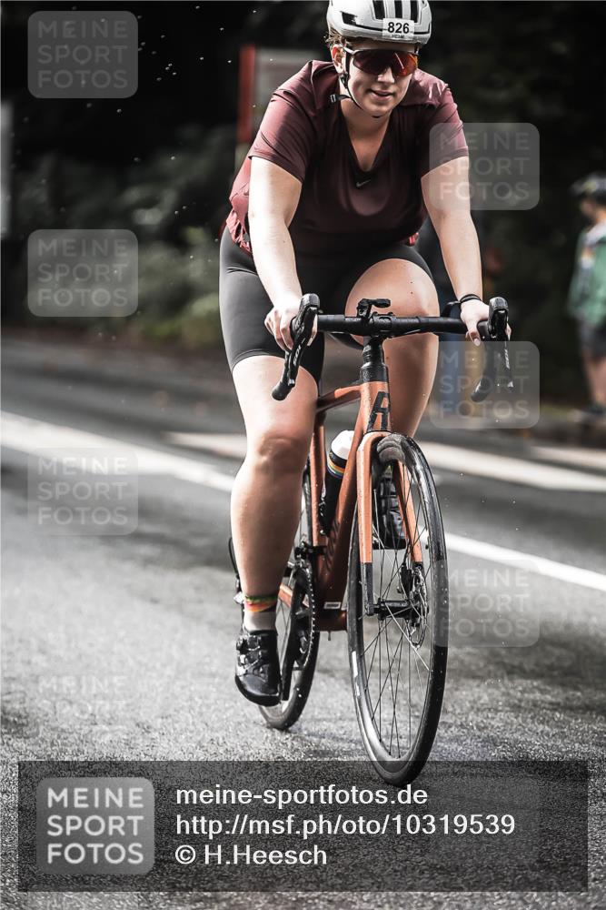 13.09.2026 - Stadtparktriathlon H.Heesch http://msf.ph/oto/10319539 13.09.2026 11:55:36 Radfahren 826, 873, 892 meine-sportfotos.de