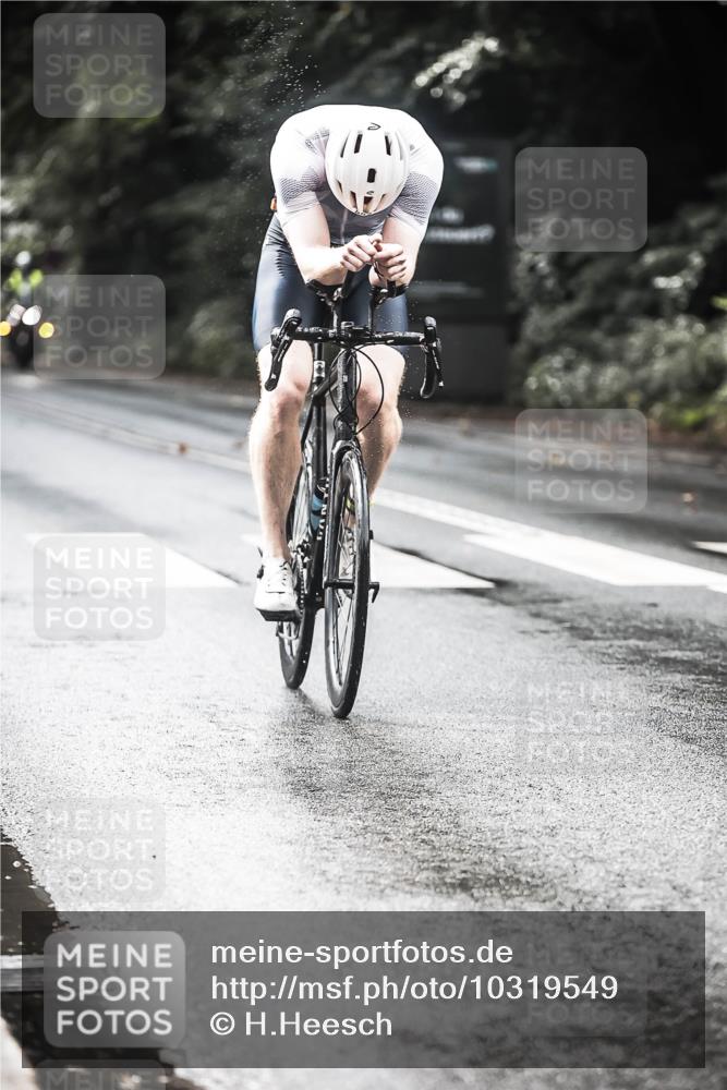 13.09.2026 - Stadtparktriathlon H.Heesch http://msf.ph/oto/10319549 13.09.2026 11:55:40 Radfahren 786, 826, 862, 873, 892 meine-sportfotos.de