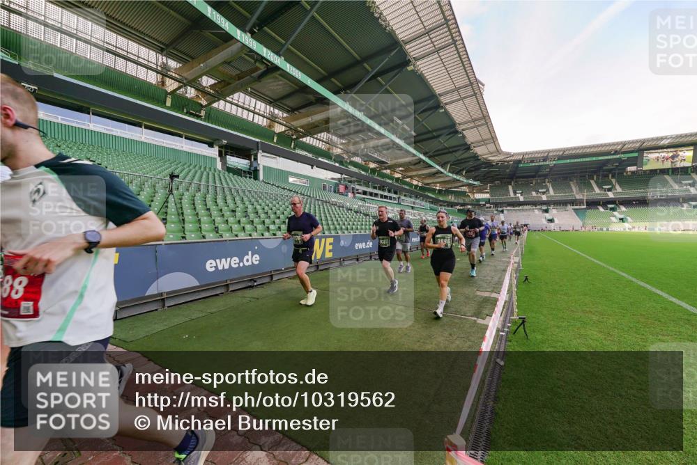 13.09.2026 - 21. swb-Marathon Bremen Michael Burmester http://msf.ph/oto/10319562 13.09.2026 13:18:27 Laufen im Stadion 311, 404, 486, 546, 588, 732, 753, 837, 921, 1057, 1424, 1425, 1431, 1506, 1765, 1790, 1813, 1844, 1868, 2056, 2067, 2096, 2123, 2137, 2224, 2294, 2357, 2358, 2389, 2419, 2453, 2532, 2550, 2557, 2563, 2586, 2601, 2614, 2622, 2647, 2655, 2786, 2845, 2849, 2857, 2879, 2880, 2893, 2944, 2983, 2984, 2999, 3046, 3072, 3096, 3100, 3104, 3146, 3180, 3189, 3195, 3198, 3210, 3285, 3287, 3314, 3337, 3421, 3431, 3476, 3479, 3537, 3548, 3619, 3633, 3654, 3740, 3879, 4478 meine-sportfotos.de