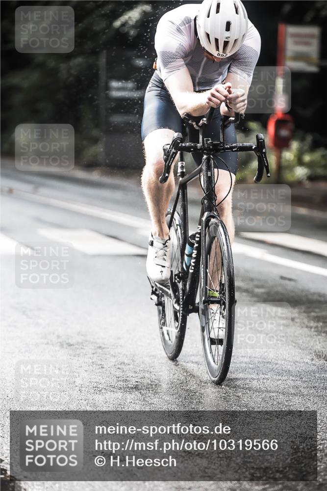 13.09.2026 - Stadtparktriathlon H.Heesch http://msf.ph/oto/10319566 13.09.2026 11:55:40 Radfahren 786, 826, 862, 873, 892 meine-sportfotos.de