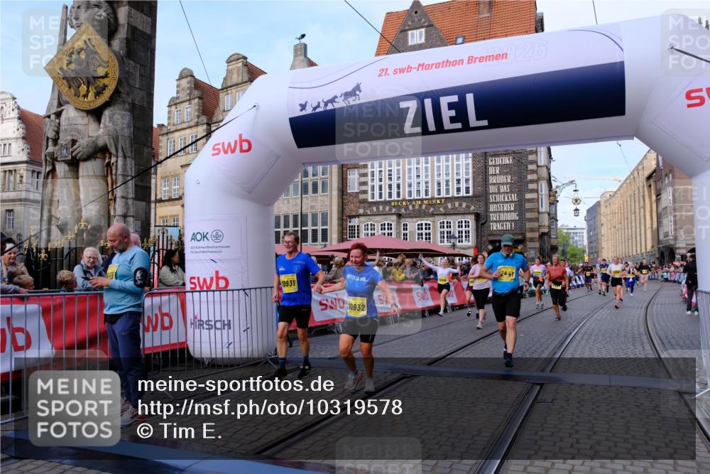13.09.2026 - 21. swb-Marathon Bremen Tim E. http://msf.ph/oto/10319578 13.09.2026 10:58:23 Ziel 10494, 10543, 10559, 10604, 10673, 10750, 10798, 10826, 10828, 10903, 10914, 10931, 10932, 11136, 11295, 11332, 11388, 11752, 11863, 11884, 12017, 12386, 12387, 12441, 12482, 12551 meine-sportfotos.de