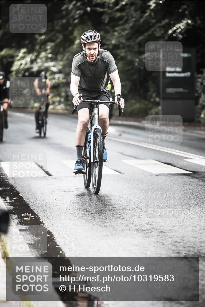 13.09.2026 - Stadtparktriathlon H.Heesch http://msf.ph/oto/10319583 13.09.2026 11:55:42 Radfahren 786, 862, 873, 892 meine-sportfotos.de
