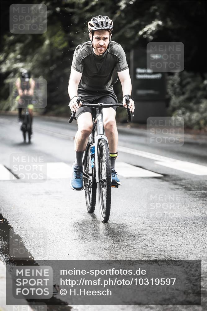 13.09.2026 - Stadtparktriathlon H.Heesch http://msf.ph/oto/10319597 13.09.2026 11:55:43 Radfahren 786, 862, 873, 892, 932 meine-sportfotos.de