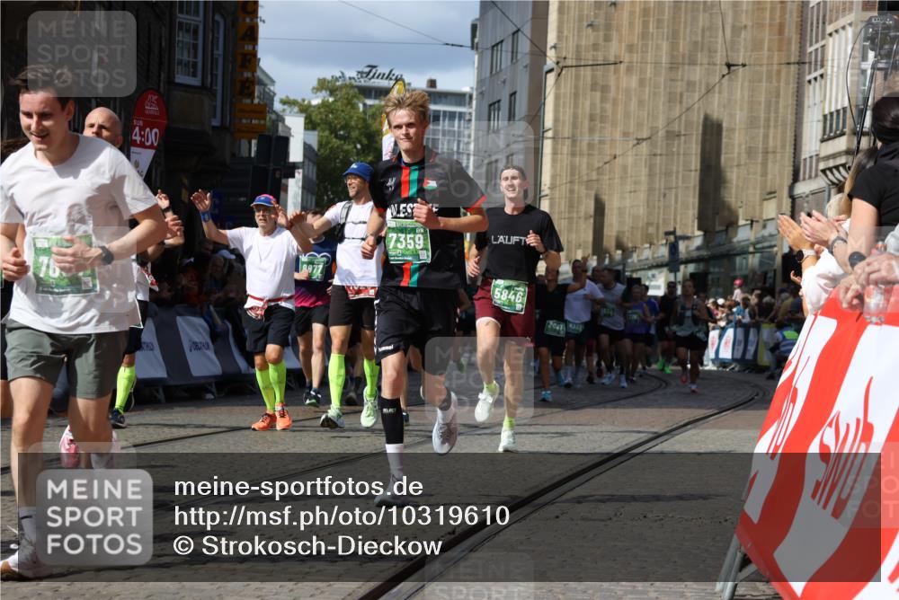 13.09.2026 - 21. swb-Marathon Bremen Strokosch-Dieckow http://msf.ph/oto/10319610 13.09.2026 13:31:04 Ziel 244, 625, 800, 834, 1533, 1771, 1841, 1926, 1941, 2369, 2452, 2723, 2985, 4206, 4251, 4332, 4342, 4425, 4757, 4920, 5551, 5600, 5681, 5802, 5822, 5900, 6134, 6343, 6347, 6523, 7012, 7253, 7567, 7645, 9290, 9507, 9653, 9692, 9699, 9767, 9825, 13090, 217, 1398, 2244, 2513, 2802, 3396, 3762, 4477, 4647, 5673, 5720, 5846, 6419, 6619, 6732, 7296, 7359, 7812, 7882, 8035, 8097, 8342, 8382, 8726, 9147, 9274, 9337, 9822, 9969, 9977, 13066 meine-sportfotos.de
