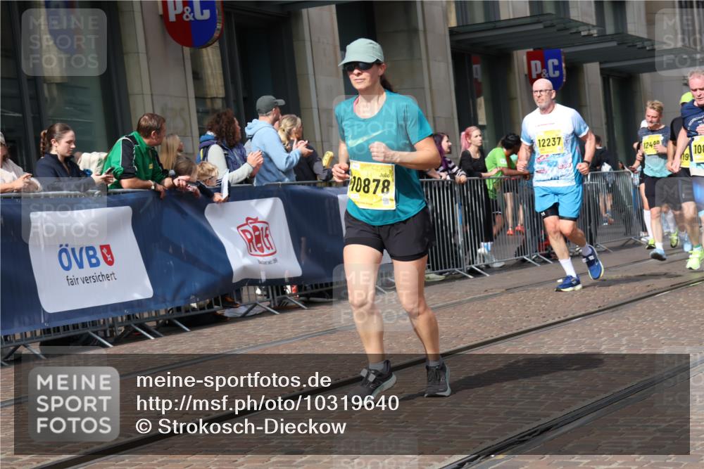 13.09.2026 - 21. swb-Marathon Bremen Strokosch-Dieckow http://msf.ph/oto/10319640 13.09.2026 10:58:26 Ziel 10254, 10485, 10787, 10794, 10832, 10878, 10879, 10948, 11030, 11189, 11228, 11278, 11488, 11743, 11955, 12130, 12176, 12180, 12237, 12320, 12414, 12499, 12505, 10249, 10494, 10530, 10673, 10750, 10798, 10828, 10903, 10914, 10931, 10932, 11004, 11120, 11131, 11152, 11202, 11295, 11384, 11388, 11403, 11420, 11455, 11686, 11750, 11752, 11884, 11906, 11952, 11953, 12017, 12092, 12180, 12386, 12387, 12441, 12482, 12518 meine-sportfotos.de