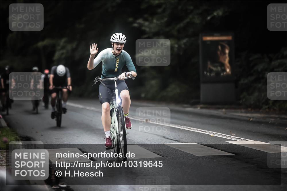 13.09.2026 - Stadtparktriathlon H.Heesch http://msf.ph/oto/10319645 13.09.2026 13:04:20 Radfahren 1170, 1245, 1261, 1275, 1297, 1301 meine-sportfotos.de
