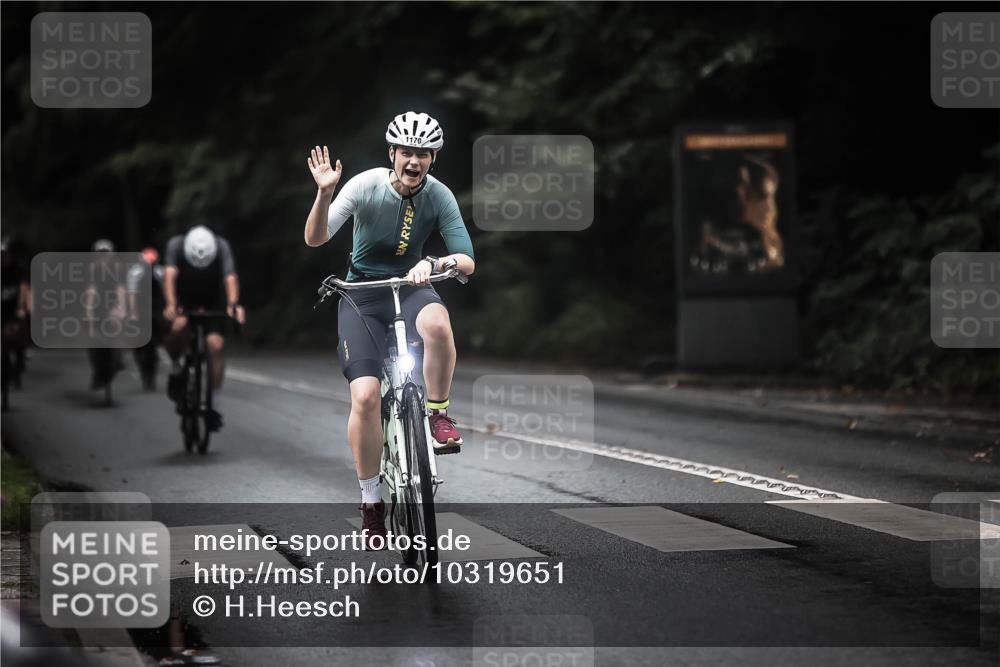 13.09.2026 - Stadtparktriathlon H.Heesch http://msf.ph/oto/10319651 13.09.2026 13:04:20 Radfahren 1170, 1245, 1261, 1275, 1297, 1301 meine-sportfotos.de