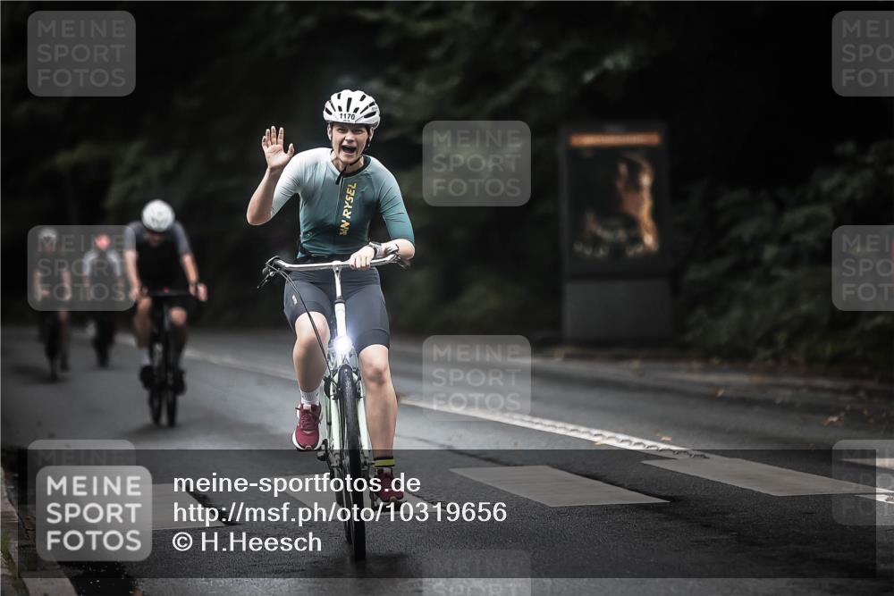 13.09.2026 - Stadtparktriathlon H.Heesch http://msf.ph/oto/10319656 13.09.2026 13:04:20 Radfahren 1170, 1245, 1261, 1275, 1297, 1301 meine-sportfotos.de