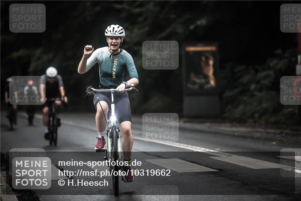 13.09.2026 - Stadtparktriathlon H.Heesch http://msf.ph/oto/10319662 13.09.2026 13:04:20 Radfahren 1170, 1245, 1261, 1275, 1297, 1301 meine-sportfotos.de