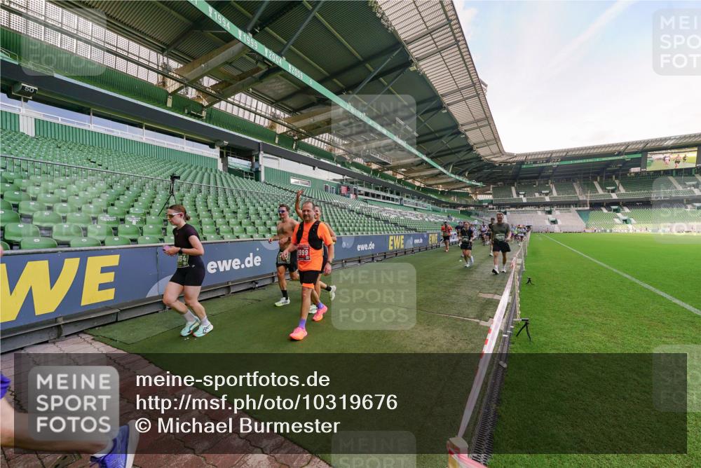13.09.2026 - 21. swb-Marathon Bremen Michael Burmester http://msf.ph/oto/10319676 13.09.2026 13:18:39 Laufen im Stadion 311, 333, 404, 486, 512, 546, 588, 732, 753, 837, 921, 938, 1424, 1425, 1431, 1506, 1765, 1790, 1844, 1868, 2056, 2096, 2123, 2137, 2224, 2240, 2294, 2357, 2358, 2389, 2419, 2453, 2532, 2557, 2563, 2601, 2614, 2622, 2647, 2655, 2689, 2703, 2786, 2843, 2845, 2849, 2857, 2879, 2880, 2893, 2944, 2983, 2984, 2999, 3031, 3046, 3072, 3096, 3100, 3104, 3146, 3180, 3189, 3195, 3198, 3210, 3285, 3287, 3314, 3337, 3421, 3431, 3476, 3537, 3548, 3619, 3633, 3654, 3740, 3879, 4478 meine-sportfotos.de