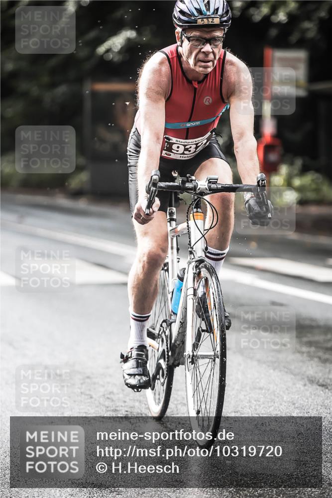 13.09.2026 - Stadtparktriathlon H.Heesch http://msf.ph/oto/10319720 13.09.2026 11:55:49 Radfahren 739, 786, 862, 932 meine-sportfotos.de