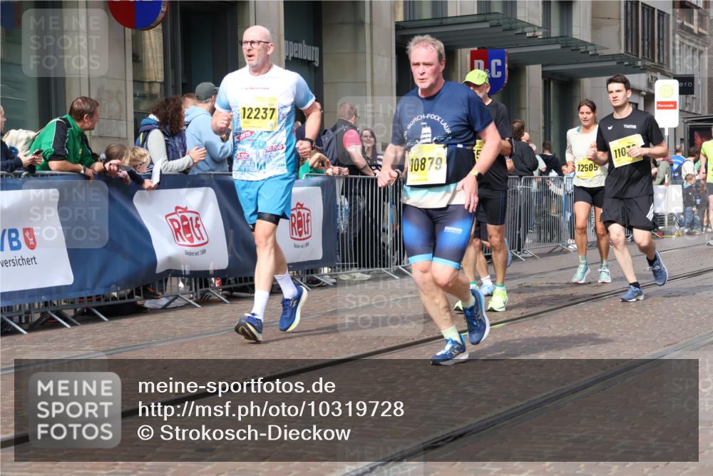 13.09.2026 - 21. swb-Marathon Bremen Strokosch-Dieckow http://msf.ph/oto/10319728 13.09.2026 10:58:27 Ziel 10254, 10485, 10787, 10794, 10832, 10878, 10879, 10948, 11030, 11189, 11228, 11267, 11278, 11488, 11743, 11955, 12130, 12176, 12237, 12320, 12414, 12499, 12505, 10249, 10494, 10530, 10673, 10750, 10798, 10828, 10879, 10914, 10931, 10932, 11004, 11120, 11131, 11152, 11202, 11295, 11384, 11388, 11403, 11420, 11455, 11686, 11750, 11752, 11884, 11906, 11952, 11953, 12017, 12092, 12180, 12386, 12387, 12441, 12482, 12518 meine-sportfotos.de