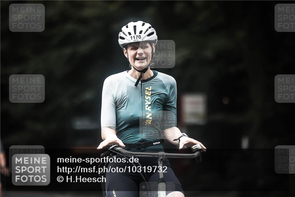 13.09.2026 - Stadtparktriathlon H.Heesch http://msf.ph/oto/10319732 13.09.2026 13:04:21 Radfahren 1170, 1196, 1245, 1261, 1269, 1275, 1297, 1301 meine-sportfotos.de