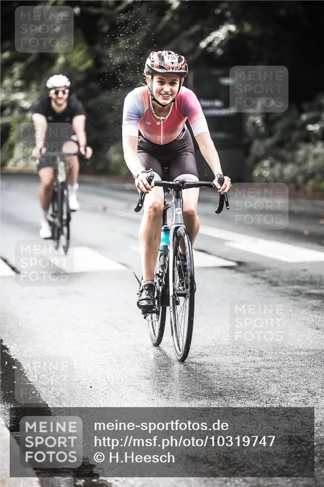 13.09.2026 - Stadtparktriathlon H.Heesch http://msf.ph/oto/10319747 13.09.2026 11:55:55 Radfahren 739, 865, 932, 985 meine-sportfotos.de