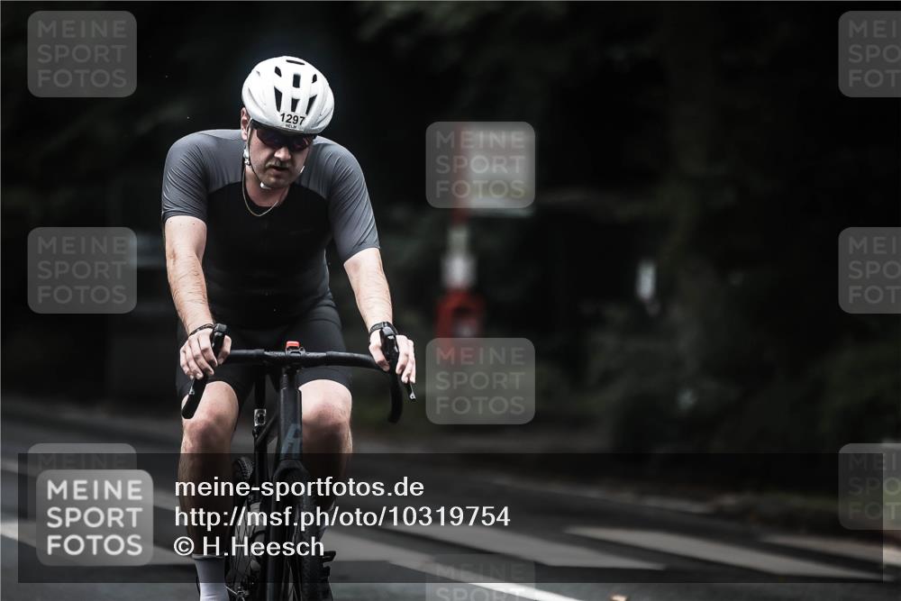 13.09.2026 - Stadtparktriathlon H.Heesch http://msf.ph/oto/10319754 13.09.2026 13:04:23 Radfahren 1170, 1196, 1245, 1261, 1269, 1297, 1301 meine-sportfotos.de