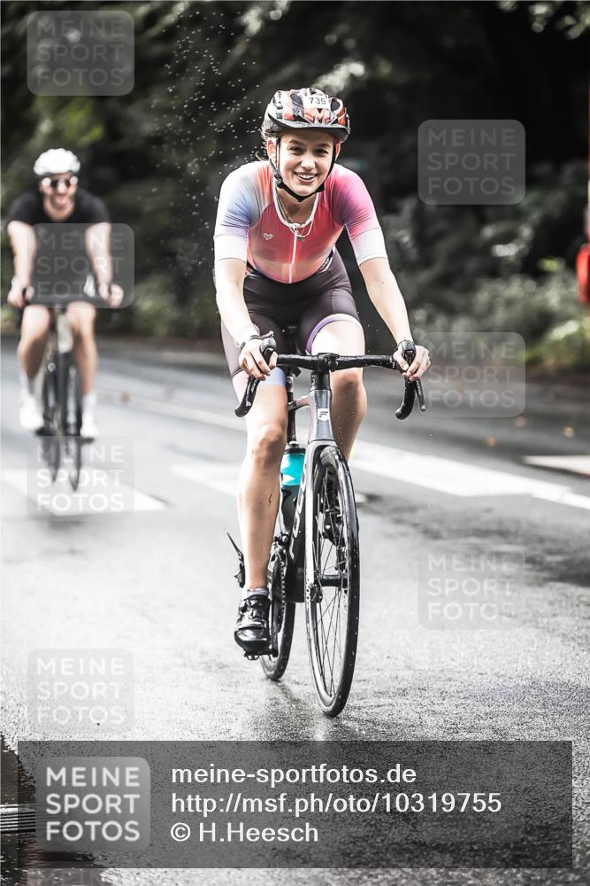 13.09.2026 - Stadtparktriathlon H.Heesch http://msf.ph/oto/10319755 13.09.2026 11:55:56 Radfahren 739, 865, 985 meine-sportfotos.de