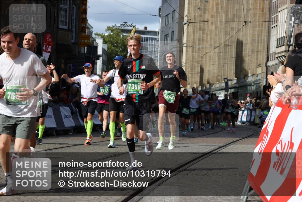 13.09.2026 - 21. swb-Marathon Bremen Strokosch-Dieckow http://msf.ph/oto/10319794 13.09.2026 13:31:04 Ziel 244, 625, 800, 834, 1533, 1771, 1841, 1926, 1941, 2369, 2452, 2723, 2985, 4206, 4251, 4332, 4342, 4425, 4757, 4920, 5551, 5600, 5681, 5802, 5822, 5900, 6134, 6343, 6347, 6523, 7012, 7253, 7567, 7645, 9290, 9507, 9653, 9692, 9699, 9767, 9825, 13090, 217, 1398, 2244, 2513, 2802, 3396, 3762, 4477, 4647, 5673, 5720, 5846, 6419, 6619, 6732, 7296, 7359, 7812, 7882, 8035, 8097, 8342, 8382, 8726, 9147, 9274, 9337, 9822, 9969, 9977, 13066 meine-sportfotos.de