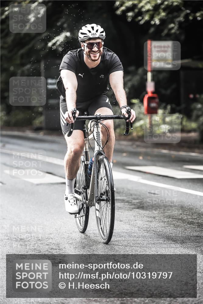 13.09.2026 - Stadtparktriathlon H.Heesch http://msf.ph/oto/10319797 13.09.2026 11:55:57 Radfahren 739, 865, 927, 985 meine-sportfotos.de