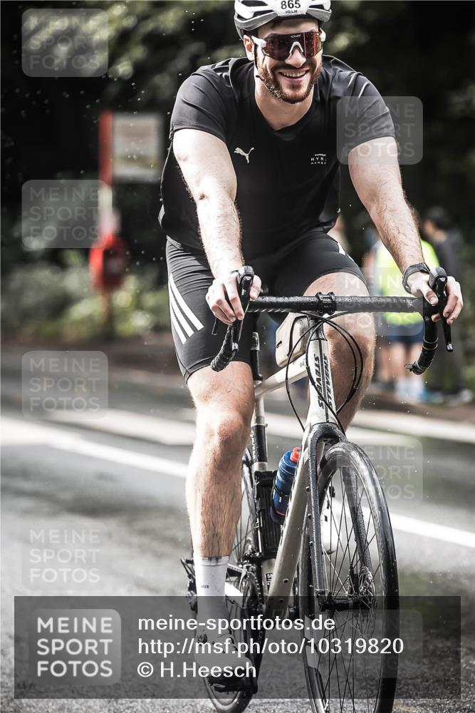 13.09.2026 - Stadtparktriathlon H.Heesch http://msf.ph/oto/10319820 13.09.2026 11:55:57 Radfahren 739, 865, 927, 985 meine-sportfotos.de